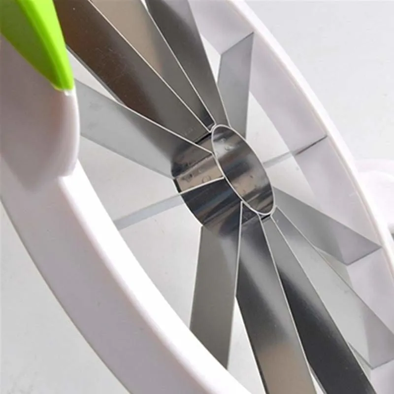 Fruit slicer cutter